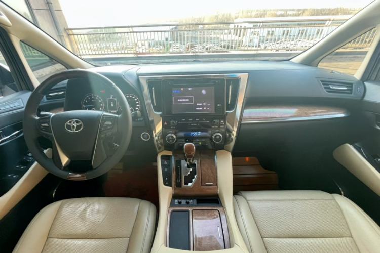 Used Toyota Alphard 2015 3.5L Prestige Edition Interior 2