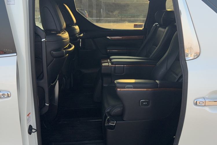 Used Toyota Alphard 2015 3.5L Prestige Edition Interior 2