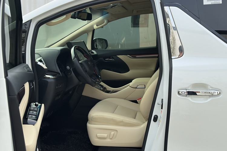 Used Toyota Alphard 2015 3.5L Luxury Edition Interior 5