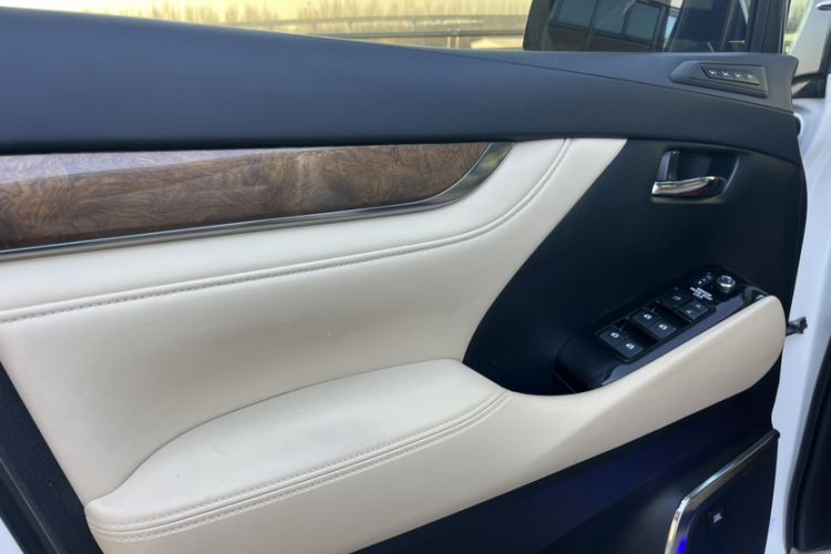 Used Toyota Alphard 2015 3.5L Prestige Edition Interior 6