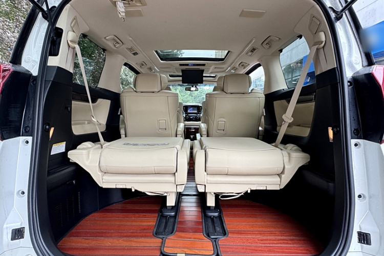 Used Toyota Alphard 2015 3.5L Luxury Edition Interior 7