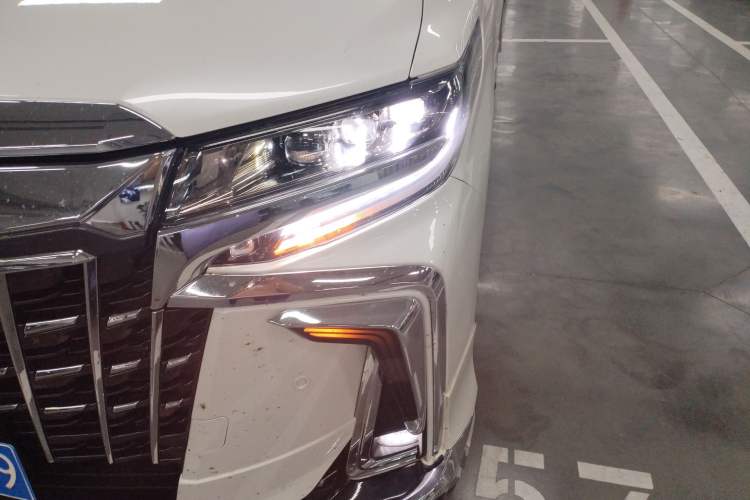 Used Toyota Alphard 2015 3.5L Luxury Edition Left Front Headlight