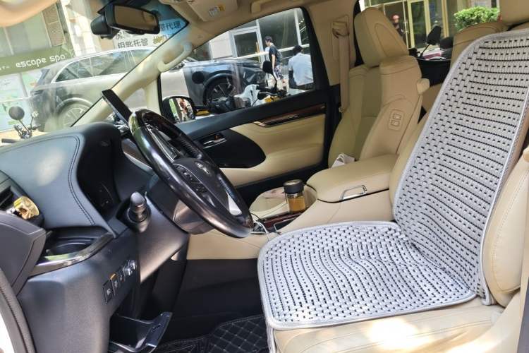 Used Toyota Alphard 2015 3.5L Luxury Edition Left Front Seat