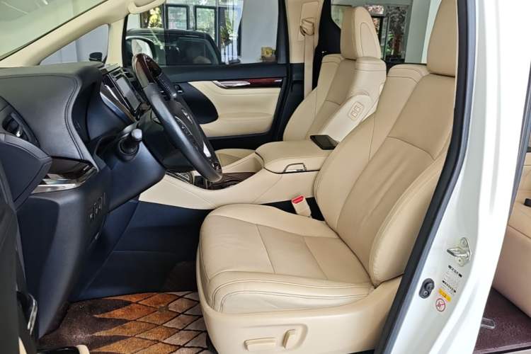 Used Toyota Alphard 2015 3.5L Luxury Edition Left Front Seat