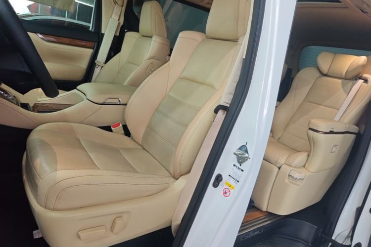 Used Toyota Alphard 2015 3.5L Prestige Edition Left Front Seat