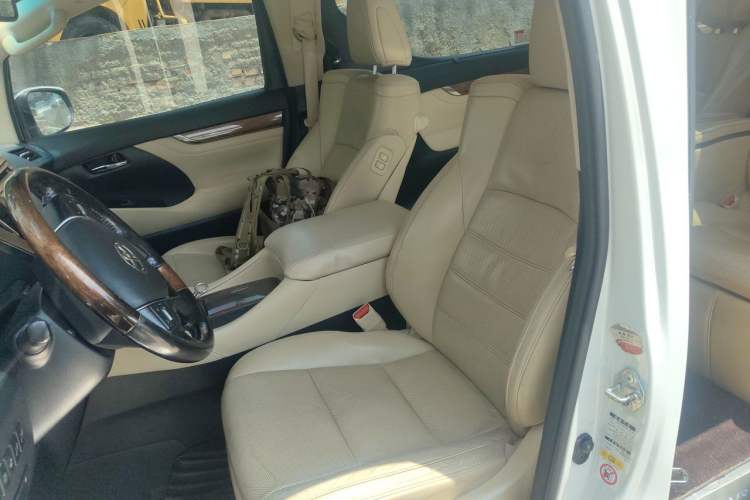 Used Toyota Alphard 2015 3.5L Prestige Edition Left Front Seat