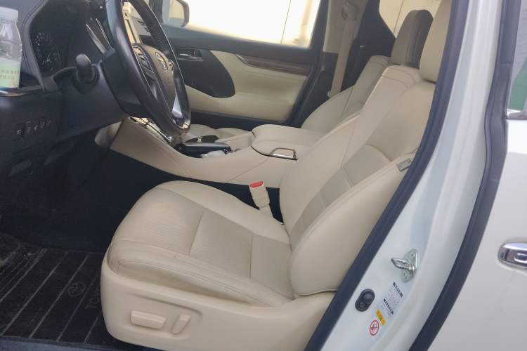 Used Toyota Alphard 2015 3.5L Prestige Edition Left Front Seat