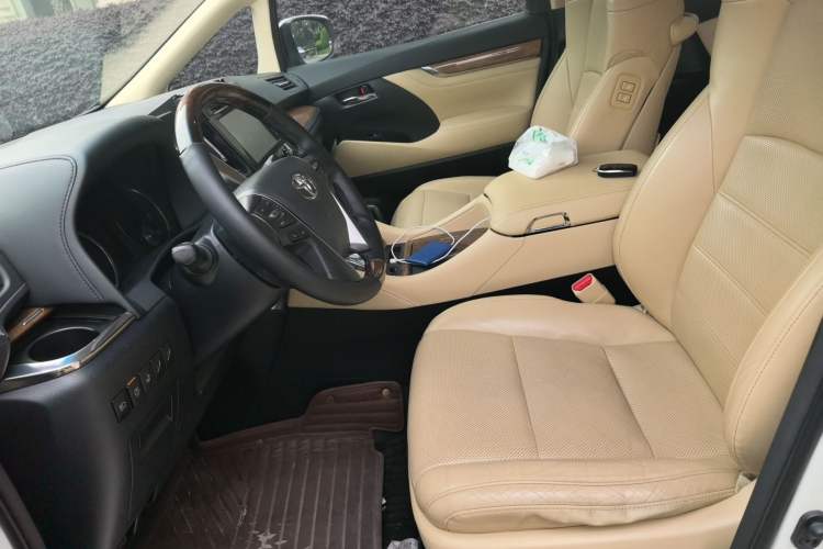 Used Toyota Alphard 2015 3.5L Luxury Edition Left Front Seat