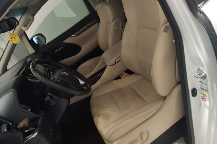Used Toyota Alphard 2015 3.5L Prestige Edition Left Front Seat