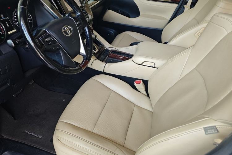 Used Toyota Alphard 2015 3.5L Luxury Edition Left Front Seat