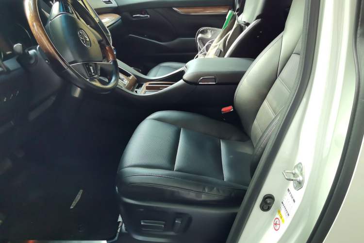 Used Toyota Alphard 2015 3.5L Prestige Edition Left Front Seat