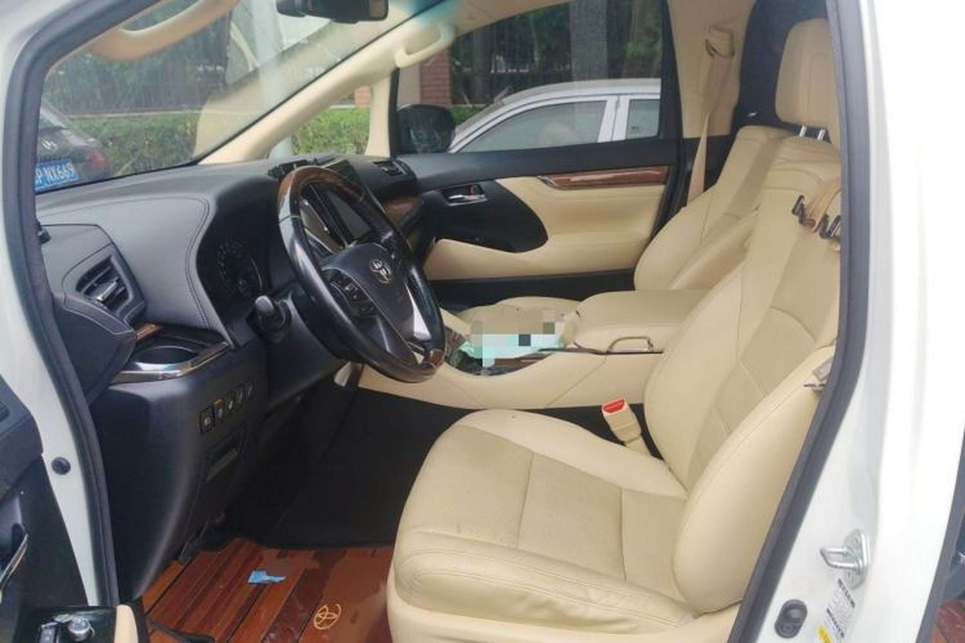 Used Toyota Alphard 2015 3.5L Prestige Edition Left Front Seat