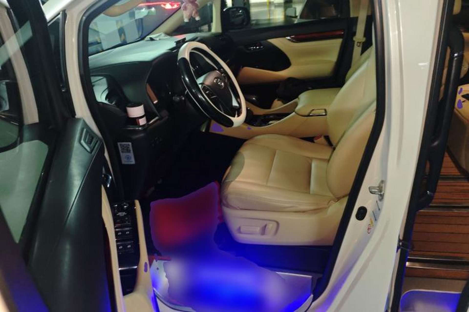Used Toyota Alphard 2015 3.5L Luxury Edition Left Front Seat