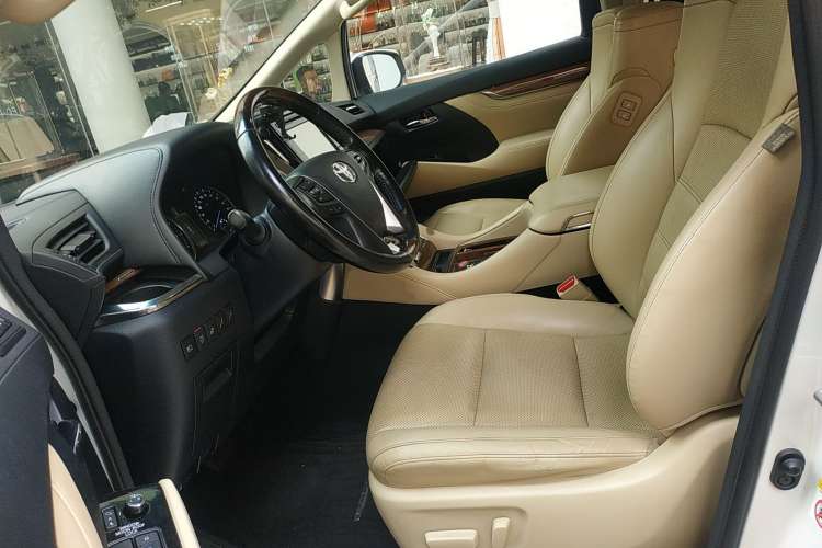 Used Toyota Alphard 2015 3.5L Prestige Edition Left Front Seat