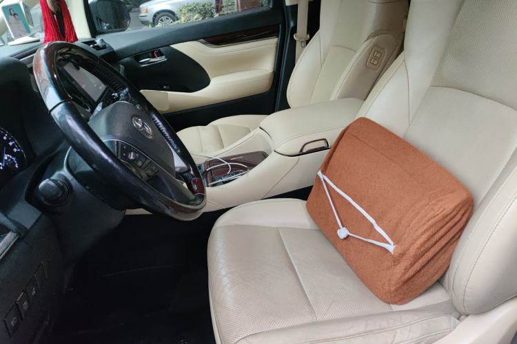 Used Toyota Alphard 2015 3.5L Luxury Edition Left Front Seat