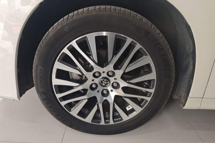 Used Toyota Alphard 2015 3.5L Prestige Edition Left Front Wheel Hub