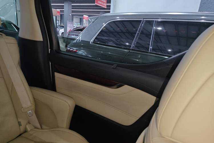 Used Toyota Alphard 2015 3.5L Luxury Edition Left Rear Door Interior