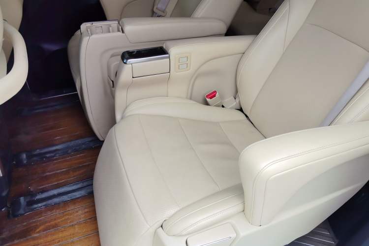 Used Toyota Alphard 2015 3.5L Luxury Edition Left Rear Seat
