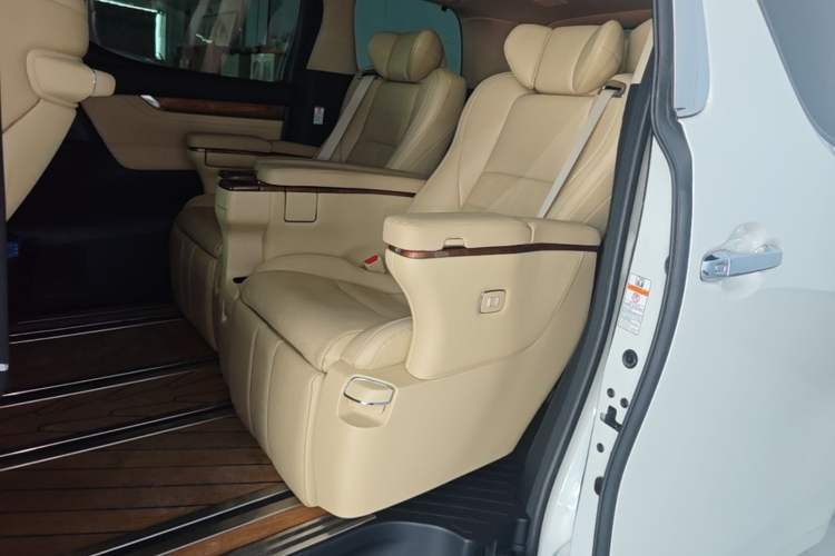 Used Toyota Alphard 2015 3.5L Prestige Edition Left Rear Seat