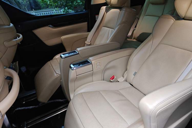 Used Toyota Alphard 2015 3.5L Luxury Edition Left Rear Seat