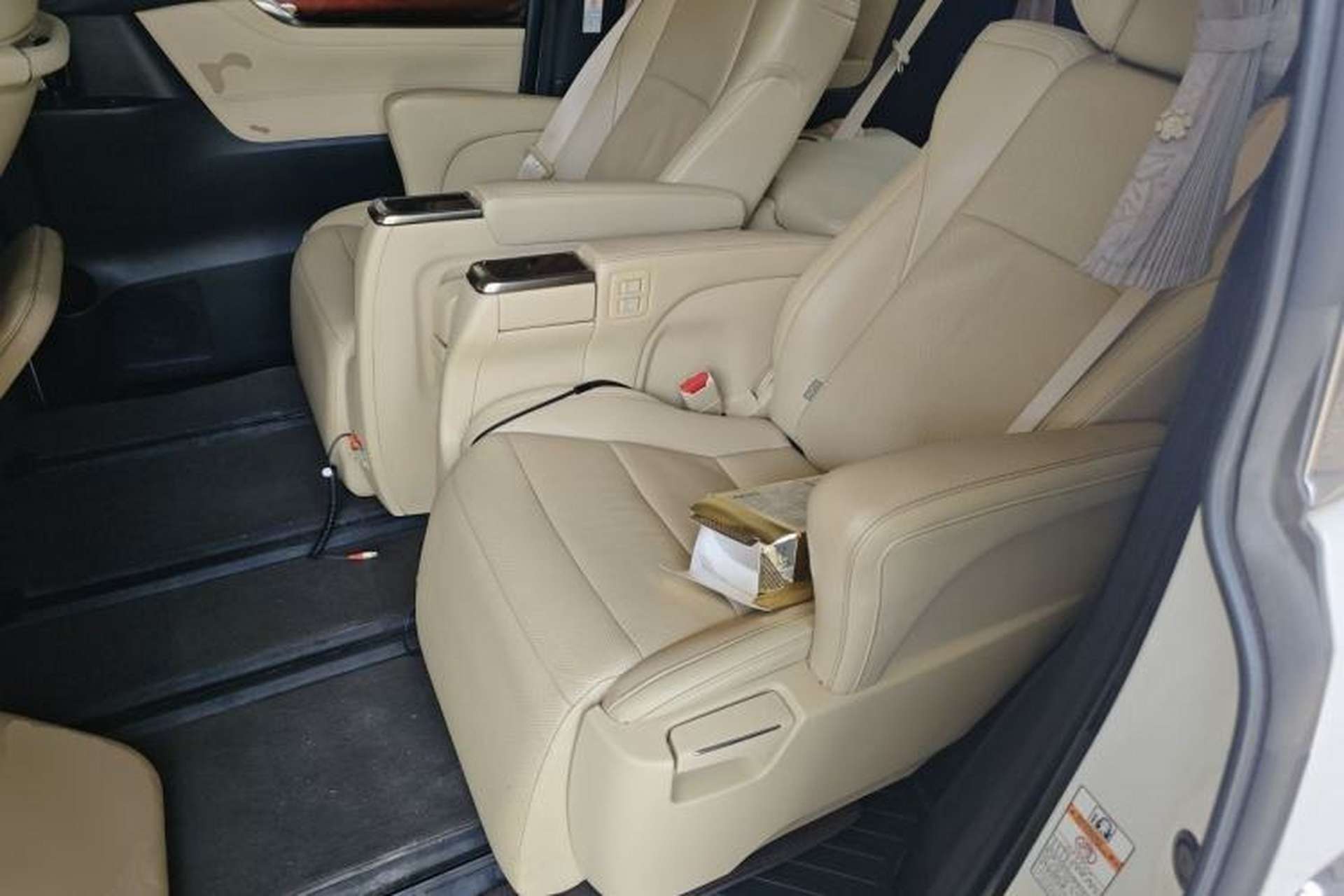 Used Toyota Alphard 2015 3.5L Luxury Edition Left Rear Seat