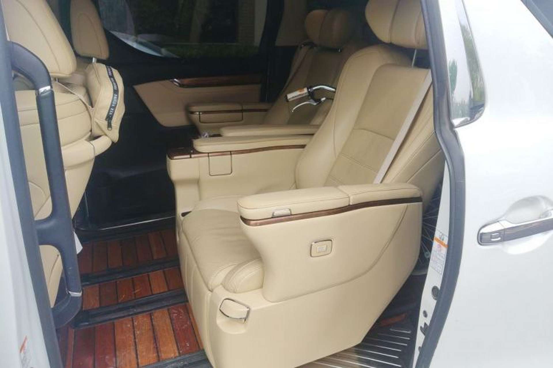 Used Toyota Alphard 2015 3.5L Prestige Edition Left Rear Seat
