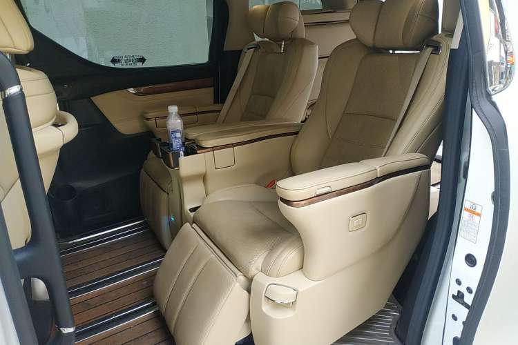Used Toyota Alphard 2015 3.5L Prestige Edition Left Rear Seat
