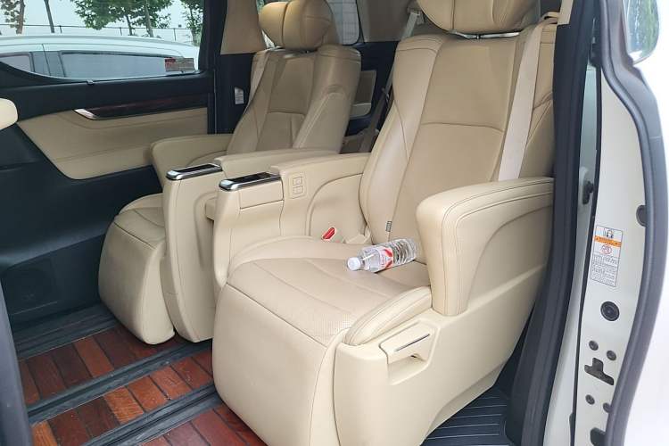 Used Toyota Alphard 2015 3.5L Luxury Edition Left Rear Seat