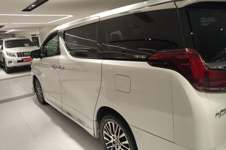 Used Toyota Alphard 2015 3.5L Prestige Edition Left Side
