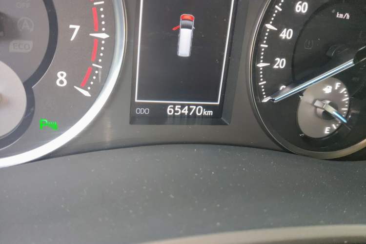 Used Toyota Alphard 2015 3.5L Prestige Edition Odometer Close Up