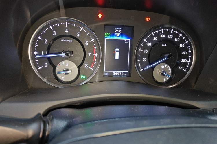 Used Toyota Alphard 2015 3.5L Luxury Edition Odometer Close Up