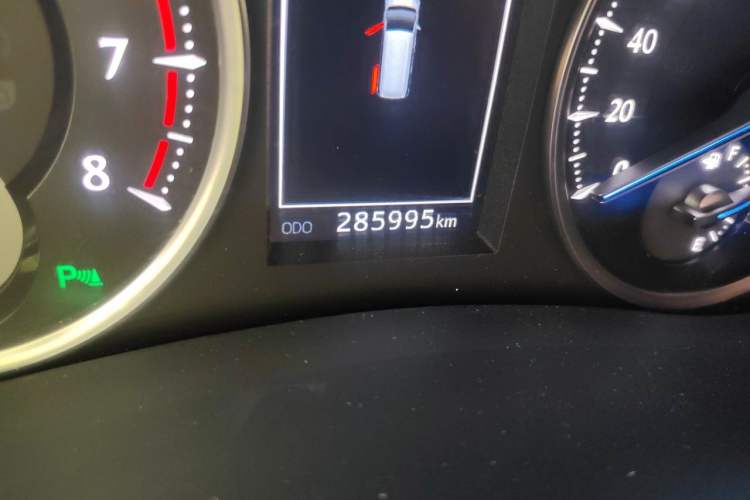 Used Toyota Alphard 2015 3.5L Luxury Edition Odometer Close Up
