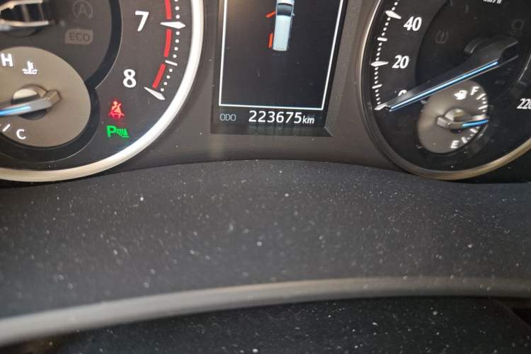 Used Toyota Alphard 2015 3.5L Luxury Edition Odometer Close Up