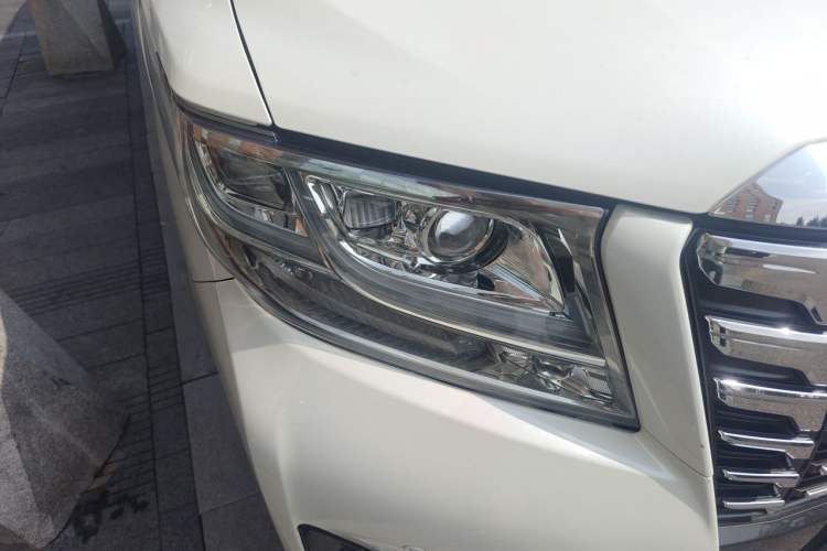 Used Toyota Alphard 2015 3.5L Prestige Edition Right Front Headlight