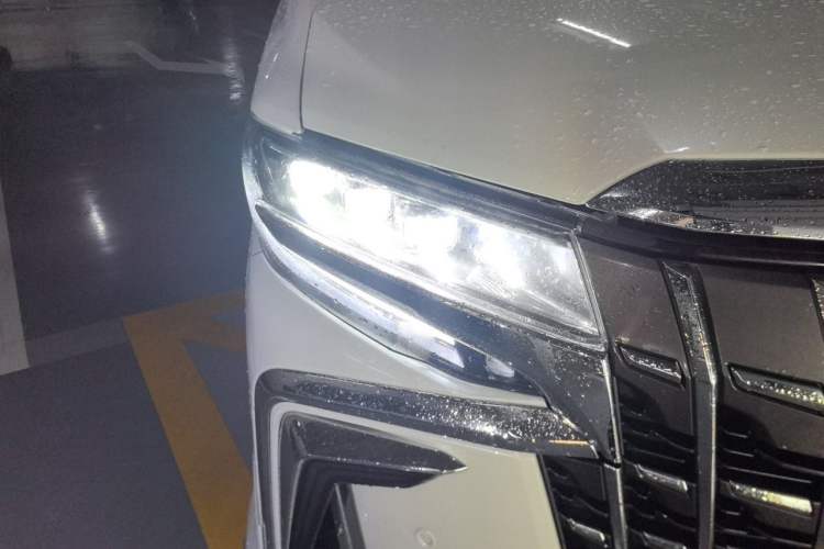 Used Toyota Alphard 2015 3.5L Luxury Edition Right Front Headlight