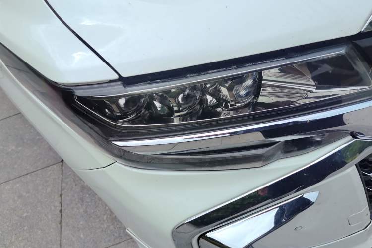 Used Toyota Alphard 2015 3.5L Luxury Edition Right Front Headlight