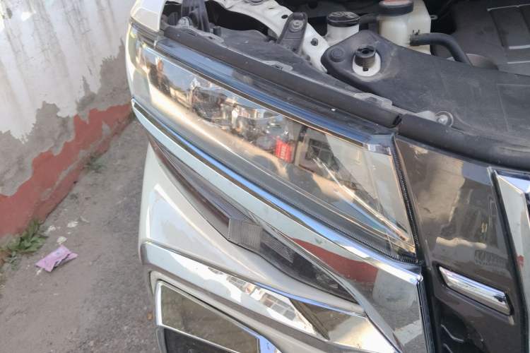 Used Toyota Alphard 2015 3.5L Prestige Edition Right Front Headlight