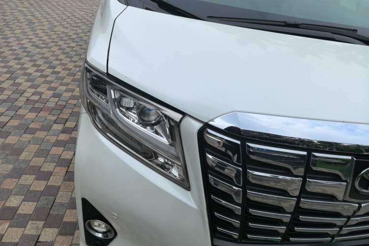 Used Toyota Alphard 2015 3.5L Luxury Edition Right Front Headlight