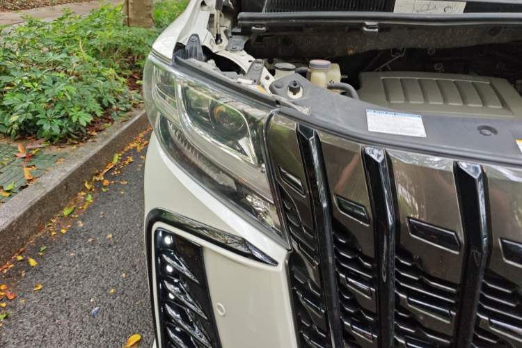 Used Toyota Alphard 2015 3.5L Prestige Edition Right Front Headlight