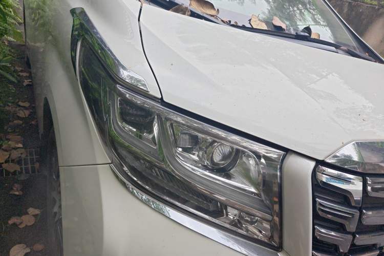 Used Toyota Alphard 2015 3.5L Luxury Edition Right Front Headlight