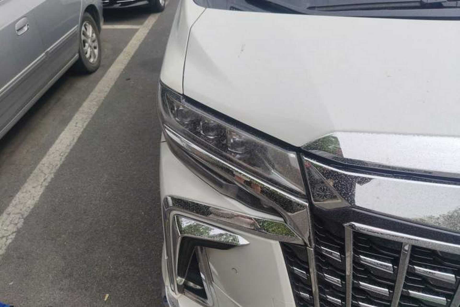 Used Toyota Alphard 2015 3.5L Prestige Edition Right Front Headlight
