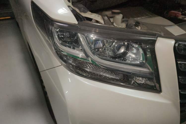 Used Toyota Alphard 2015 3.5L Prestige Edition Right Front Headlight
