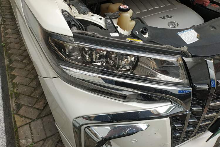 Used Toyota Alphard 2015 3.5L Prestige Edition Right Front Headlight