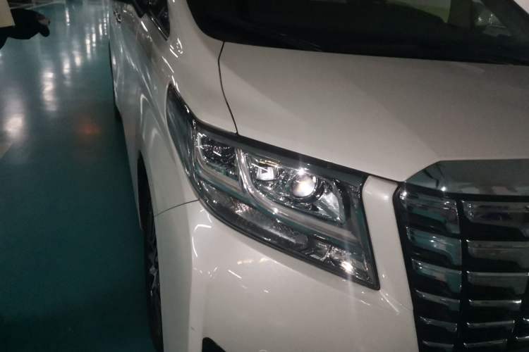 Used Toyota Alphard 2015 3.5L Prestige Edition Right Front Headlight