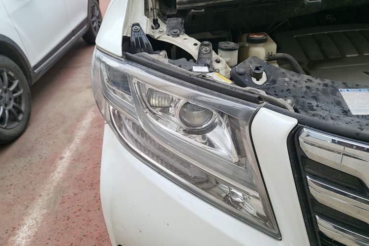 Used Toyota Alphard 2015 3.5L Luxury Edition Right Front Headlight