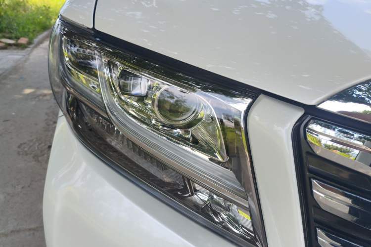 Used Toyota Alphard 2015 3.5L Prestige Edition Right Front Headlight