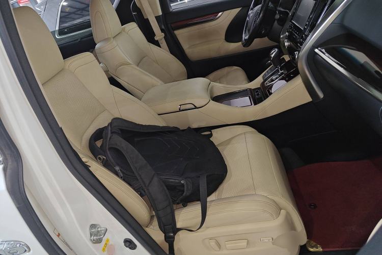 Used Toyota Alphard 2015 3.5L Luxury Edition Right Front Seat