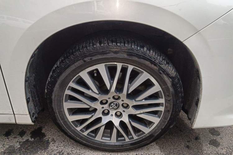 Used Toyota Alphard 2015 3.5L Prestige Edition Right Front Wheel Hub
