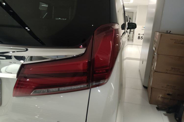 Used Toyota Alphard 2015 3.5L Prestige Edition Right Rear Taillight
