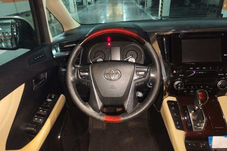 Used Toyota Alphard 2015 3.5L Luxury Edition Steering Wheel